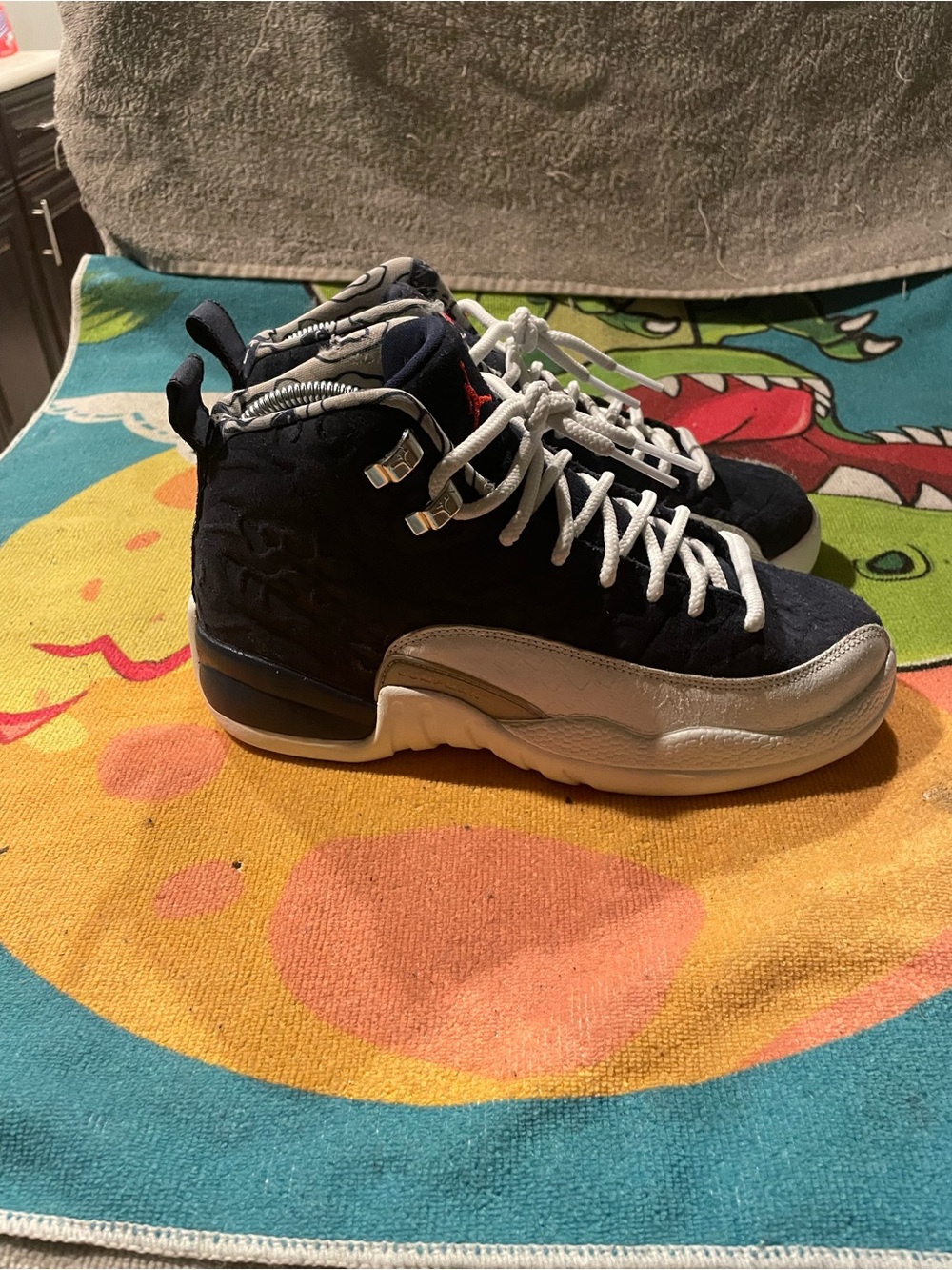 Jordan 12’s internationals